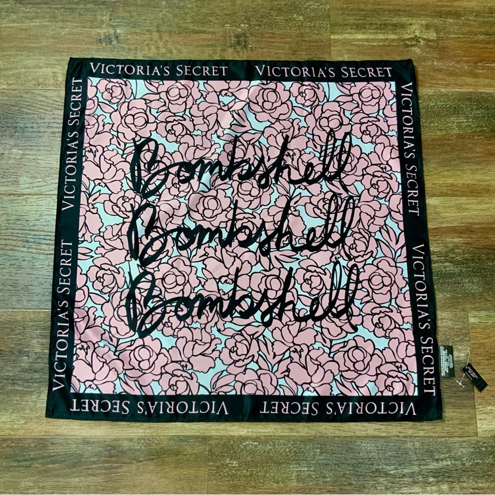 Victoria's Secret Pink Floral Scarf NWT $28